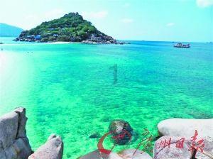 逃离昏暗的废弃城