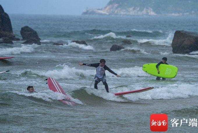 【小案侦防】在郓作案十余起 男子深夜盗窃车内财物被抓