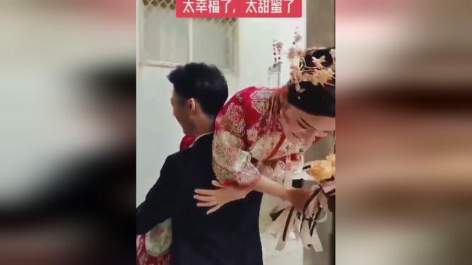 “铁晚”定档浙江卫视,小年夜播,阵容大,明星多,对飚湖南台
