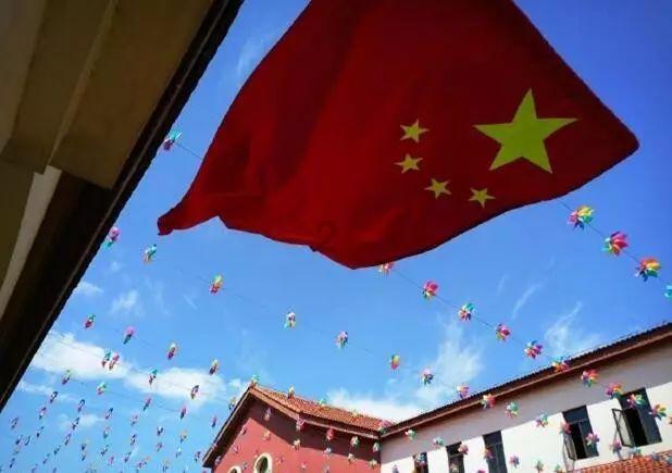 小镇惊魂