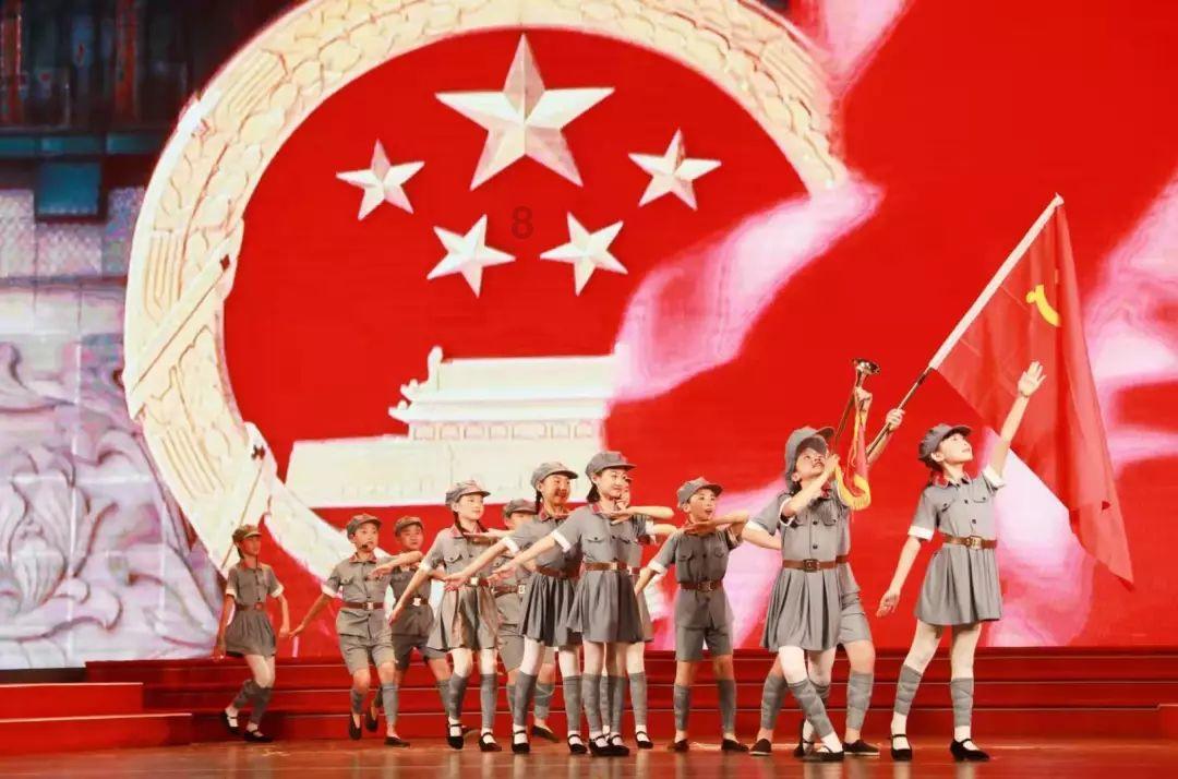 书塔叠叠高