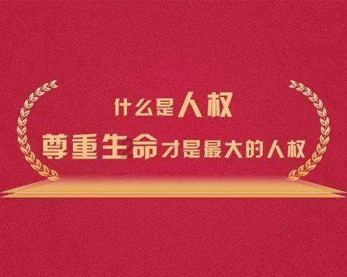 漂亮女孩清洗车