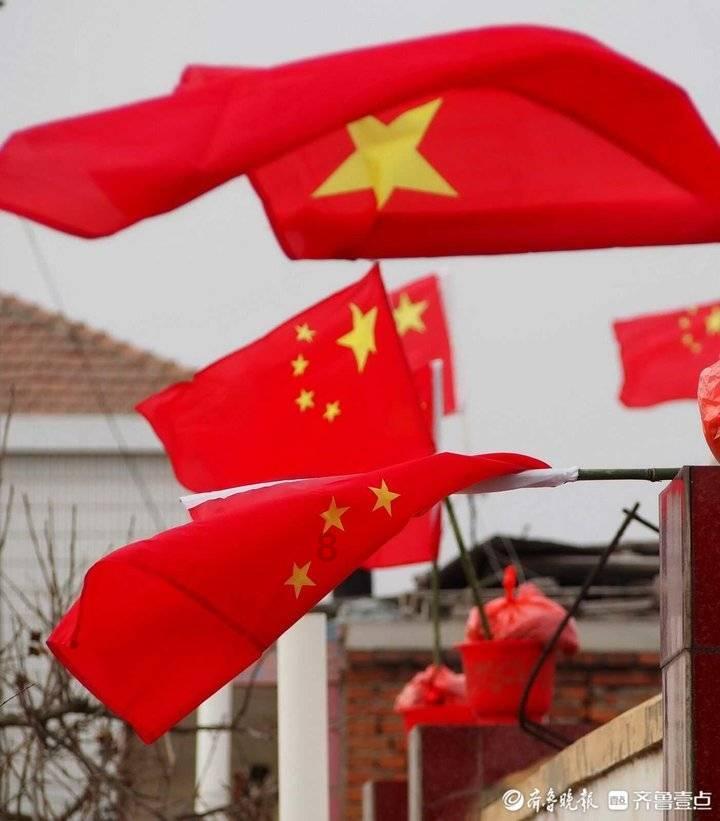 小猫钓鱼游戏龙王版有船