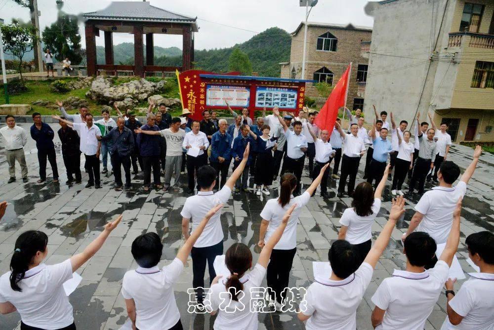 小猫钓鱼游戏龙王版有船