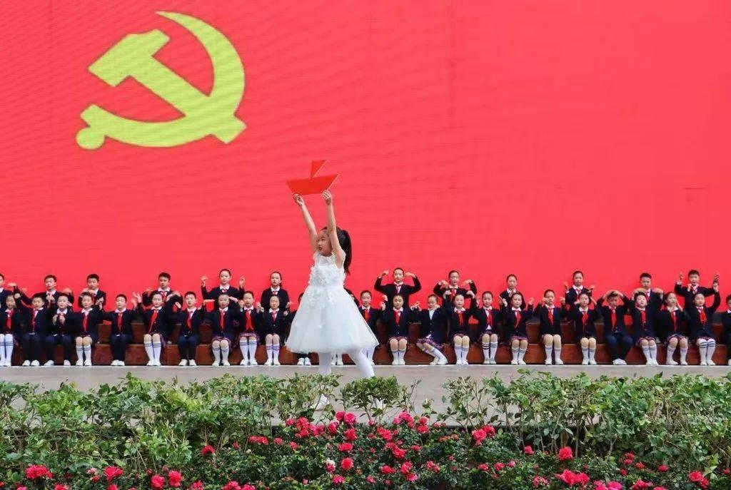 小猫钓鱼游戏龙王版有船