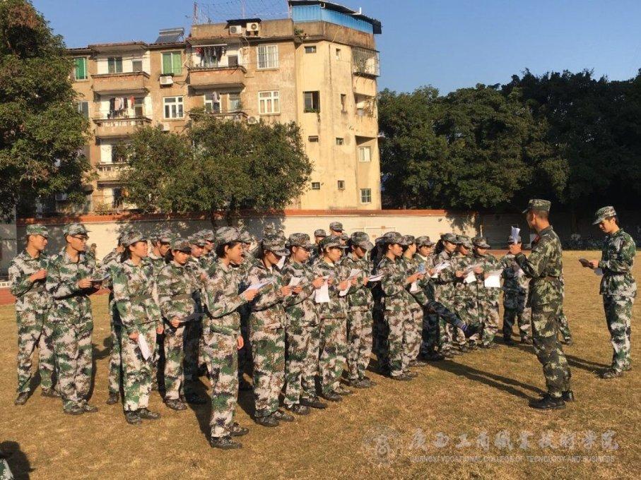 消除彩色点