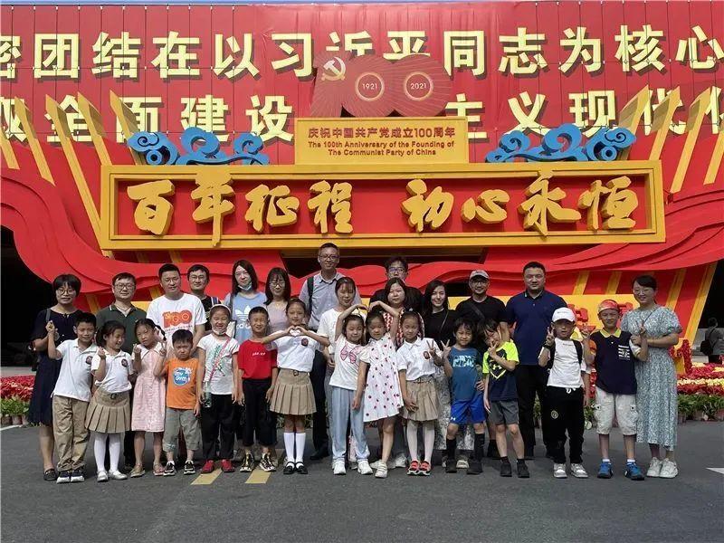 【关注乌什7.1级地震救援】新疆消防送安全知识到震区安置点