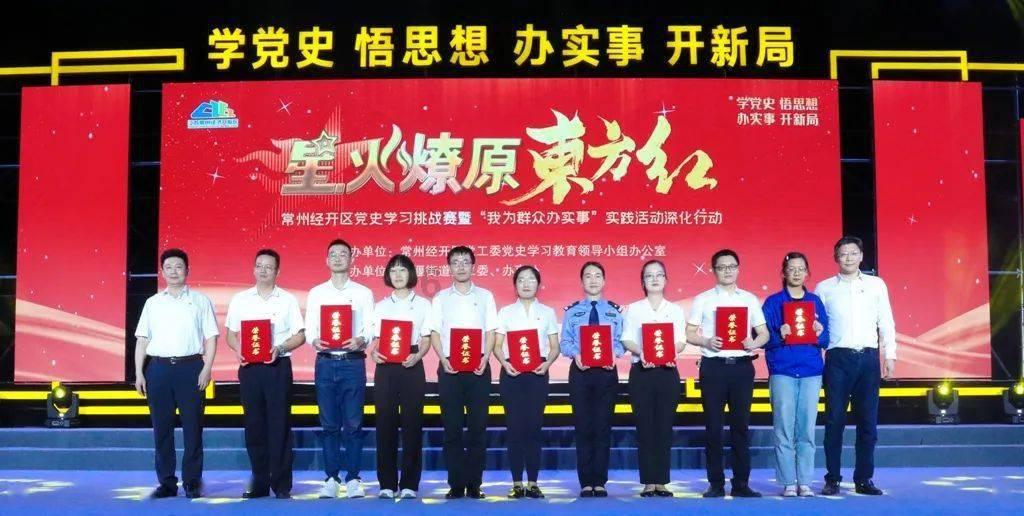 喜欢一个女生，被拒绝了，我们共同的朋友周围人都不看好我这样坚持去追，我该怎么做，我特别想继续坚持喜游戏画面