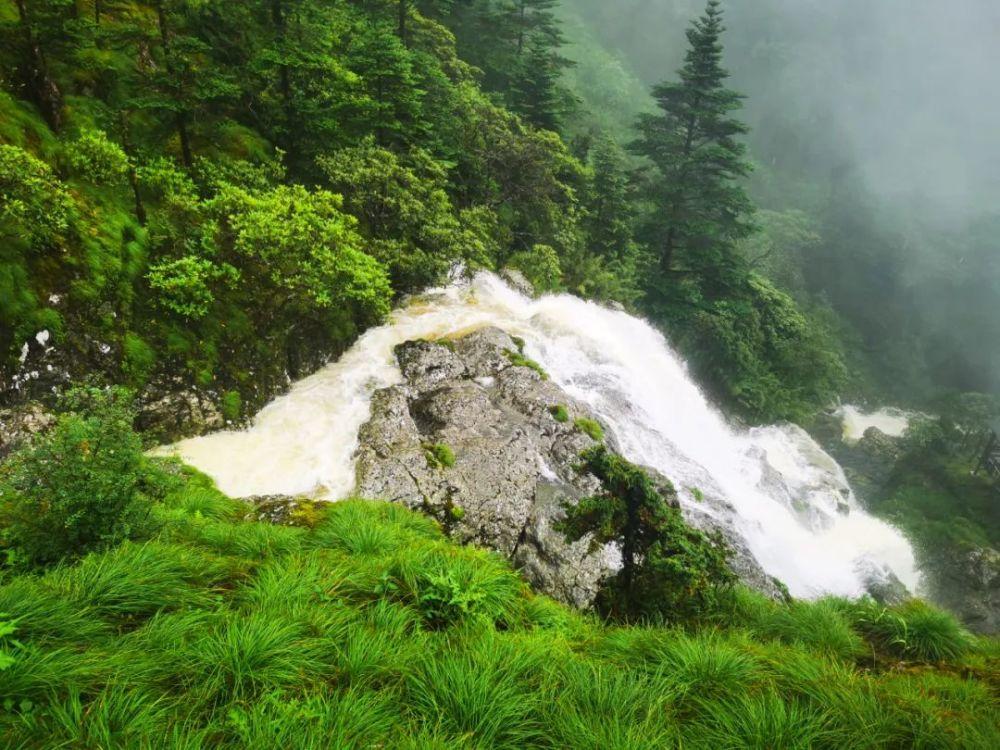 哈尔滨：冰雪旅游中的家国情怀，文字无声却震耳欲聋
