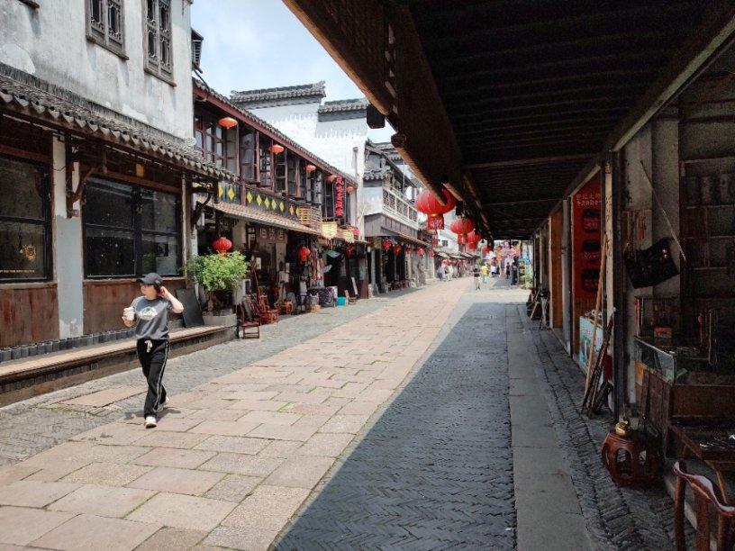 大丛林度假村逃生