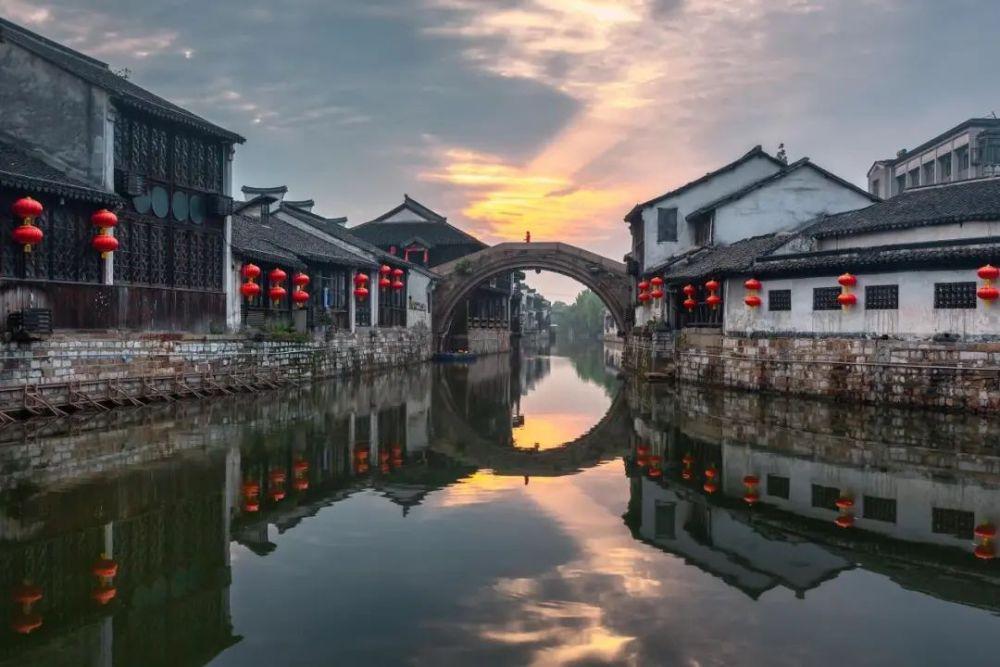 逃离地下古寺庙