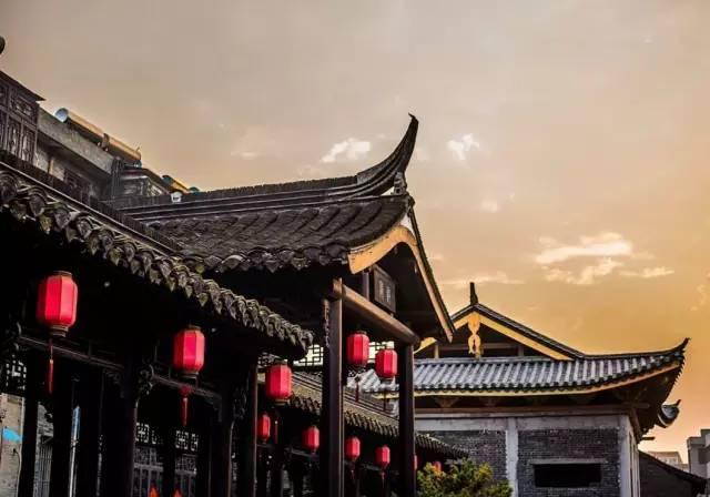 和异性朋友发生了越界行为,这样的友谊还能继续吗?-藏匿在200个问题的答案里。