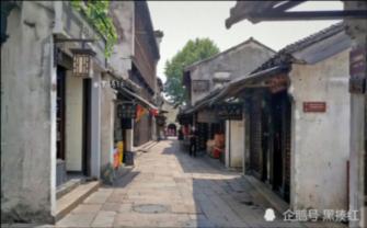喜欢上一个有家庭的女人送吃的可以吗？游戏画面